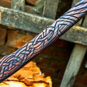 Hacha Vikinga Hecha a Mano de Acero con Alto Contenido de Carbono con Mango de Madera y Funda Fina, Hachas Hechas a Mano, Hacha de Campamento, Grado Industrial - Product Image 5