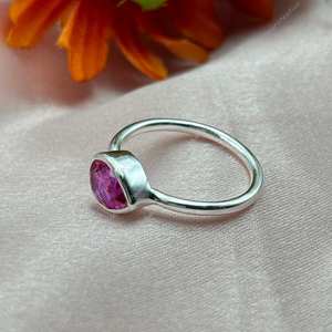 Tiny Teardrop 6x8mm Rubellite Turmaline Ring September Birthstone 925 Silver Minimalist Dainty Ring para boda o fiesta - Product Image 6