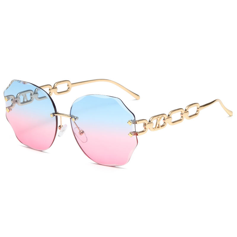 C4: Blue Fade to Pink Gradient