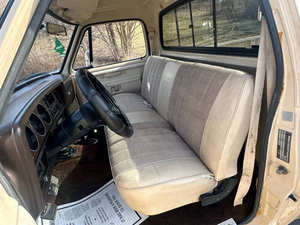 Dodge RAM 150 4WD Standard Cab Pickup Industriel OEM d'occasion de 1984 - Product Image 4