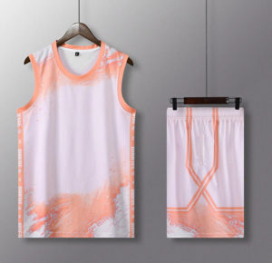 Gran oferta uniforme de baloncesto personalizable con su propio logotipo conjuntos transpirables en MOQ bajo Amano Sports - Product Image 2