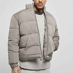 2025 100% poliéster Boxy Fit Bubble chaqueta de invierno para hombres ropa informal hombres Boxy Fit Bubble chaqueta de invierno para la venta - Product Image 1
