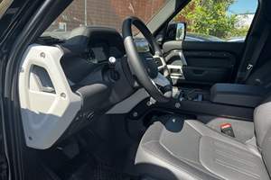 Land Rover Defender 110 X-Dynamic HSE 2022, Caja de Cambios Automática, Título Limpio, Sin Accidentes, con Bajo Kilometraje, Listo para Envío - Product Image 5