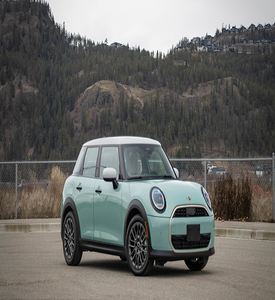 MINI Cooper C de 5 Puertas USADO, Año 2025 - Product Image 1