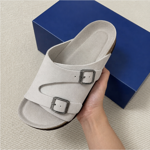 <span class=keywords><strong>Sabots</strong></span> en cuir de vachette doublés polaire pour hommes et femmes, pantoufles décontractées d'extérieur en liège avec boucle réglable, semelle souple et confortable, chaussures de gros - Product Image 4