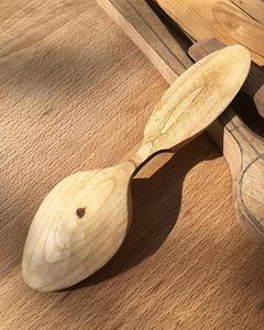 CÓMO TALLA DE CUCHARA DE MADERA Logotipo personalizado Utensilio de cocina de madera natural Cuchara sólida de madera de acacia para cocinar - Product Image 5