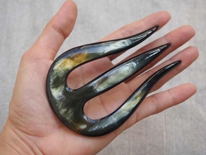 Accesorio natural único de cuerno de vaca hecho a mano para mujer para peinar el cabello - Product Image 2