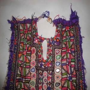 Robe pour femme à la mode gratuite Vintage Afghan Baloch Yoke Mirror Work Patch Broderie Dernier style ethnique Musulman traditionnel - Product Image 2