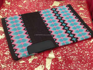 Kaamkaaj KKJ03 Tapis de selle western en feutre de laine avec doublure en polycoton et empiècements en cuir véritable, couleurs personnalisables pour l'équitation - Product Image 2