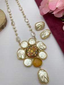 Conjunto de collar Mala con colgante barroco de calidad superior para mujer, joyería de declaración elegante perfecta para bodas, ocasiones especiales - Product Image 2