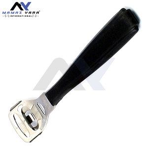 Râpe à pieds en plastique avec lames interchangeables pour éliminer les callosités et les peaux mortes - Product Image 2