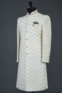Tissu TRENDY--ELEGANT brodé sur SHERWANI blanc et également chaussure assortie avec robe pour fête/mariage @ 2023 - Product Image 2
