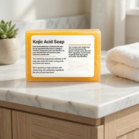 Nouveau Design Savon Éclaircissant en Gros à l'Arbutine, Vitamine C et Acide Kojique pour le Visage et le Corps, pour Peaux Ternes et Éclaircissement Cutané