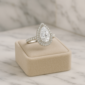 Bague de fiançailles en argent et or 10 carats avec diamant cultivé en laboratoire 1 carat coupe poire VVS2 E couleur IGI certifiée éthique durable en gros - Product Image 4