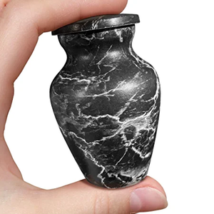 Urne de crémation gravée en laiton de qualité industrielle, prix de gros, petite taille, pour décoration intérieure - Product Image 6