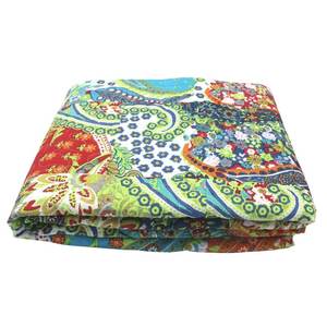 Manta Reversible Acolchada Estilo Boho de Mango Gifts, Cubrecama Decorativo de Algodón con Diseño de Patchwork, Venta al Por Mayor - Product Image 3