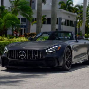PARFAITEMENT UTILISÉ 2020 Mer-cedes-Benz AMG GT - Product Image 1