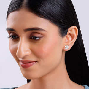ต่างหูเพชรสีเงินประกายป๊อป - Product Image 2