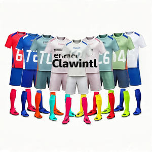 Logo personnalisé Uniformes de football Kits d'équipe de football sublimés Ensembles de maillots d'entraînement Vente en gros Fabricant de maillots de football 2025 - Product Image 6