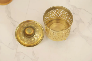 Brûleur d'encens en laiton élégant avec un design traditionnel parfait pour les cadeaux lors de festivals et de célébrations religieux - Product Image 5