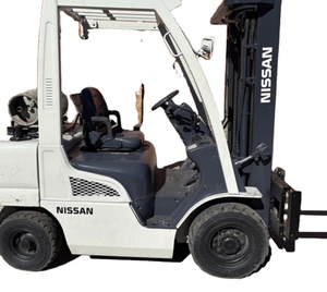 Offre exclusive aux enchères pour chariots élévateurs pneumatiques MU1F2A25LV 2016, capacité de maintien de 5000 LBS - Product Image 1