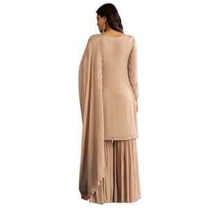 Costume Sharara in tessuto Kream-Crush con paillettes Zari da lavoro Premium per matrimonio e fidanzamento - Product Image 4