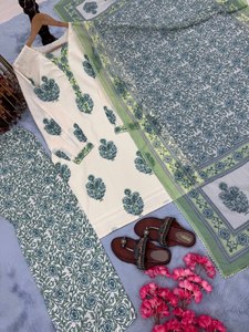 Conjunto de traje de algodón Kurti Conjunto de traje de algodón para mujer Conjunto de traje de algodón de colores brillantes - Product Image 2