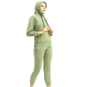 Survêtement à capuche de haute qualité au meilleur prix pour femmes Design personnalisé avec motif solide et votre logo Top Material - Product Image 3