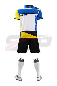 Vente en gros de maillots de football sublimés avec logo personnalisé, kits d'entraînement pour adultes, y compris shorts, chemises et uniformes pour hommes - Product Image 4