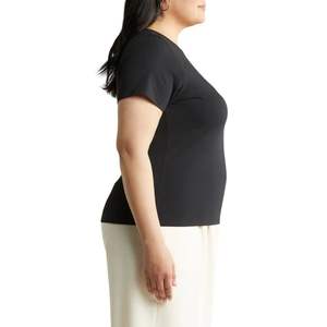 T-shirt en coton et élasthanne de qualité supérieure, taille personnalisée, t-shirt ample noir pour femmes, t-shirt uni à col en V et manches courtes pour femmes - Product Image 3