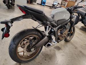 2025 for CB650R E-Clutch <b>Motorcycle</b> Made in US >80km/h Max Speed - Product Image 3