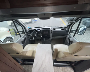 Autocaravana Usada Económica 2021 2022 2023, Forest River Clase C, SUNSEEKER MBS 2400W, Remolque de Viaje, Autocaravana - Product Image 2