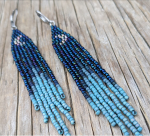 Kit de pendientes de flecos diarios MIDNIGHT METALLIC de Handmade Creations, kit de pendientes de cuentas de semillas, pendientes de borlas con flecos - Dorado - Largos - Product Image 1