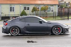 SUBARU BRZ LIMITED 2017 USADO (LHD/RHD) - Product Image 2