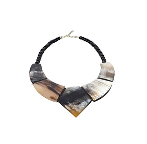 Collier de créateur indien en corne fait à la main, Design moderne pour filles et femmes, bijoux artisanaux à vendre - Product Image 5