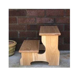 Tabouret d'escalier en bois vintage avec une construction classique durable, parfait pour les cuisines rustiques, les chambres à coucher, les placards, les salles de bain et le rangement - Product Image 3