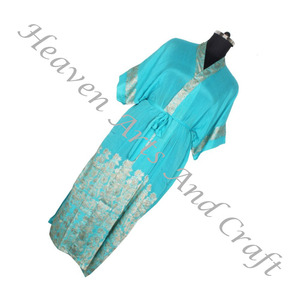 KL006 Hermoso Vintage Sari Kimono Bata Larga Vintage Verano Estampado Floral Bohemio de Gran Tamaño Manga Larga Vacaciones Vintage - Product Image 1