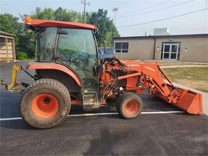 Tractores Kubota LX3310 usados a precio económico en venta - Product Image 2