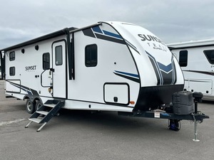 PROVEEDOR DE SUN SET TRAIL 242BHS USADO DEL 2022 - Product Image 4