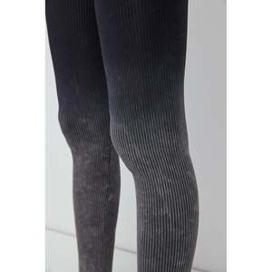 Leggings Deportivos Sin Costuras de Cintura Alta en Tela Chifón Color Antracita - Estilo Casual - Product Image 4