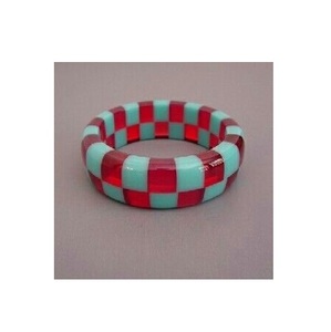 Bracelets en résine imperméables de haute qualité pour femmes, bijoux élégants et raffinés, finition lisse, couleurs personnalisées pour mariage, fête, affaires - Product Image 1