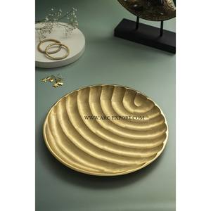 Plateau à chocolat multifonctionnel en métal avec forme élégante et matériau de première qualité, adapté aux bonbons, aux gâteaux et aux cadeaux. - Product Image 1