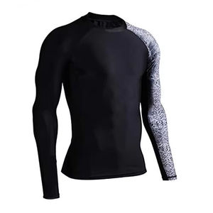 New Arrival <b>Compression</b> Fitness <b>Shirt</b> Rash Guard Oem Wholesale High Quality Rash Guard <b>Shirt</b> <b>for</b> <b>Men</b> Made in Pakistan - Product Image 3