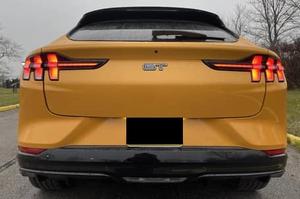 2021 M O S T A N G Much-E GT AWD R18 SUV de Cuero con Doble Batería de Litio - Product Image 2