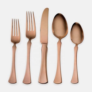 Vente en gros à bas prix d'usine de couteau et fourchette à poignée plate de concepteur en acier inoxydable plaqué or rose ensemble de couverts - Product Image 1