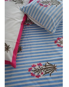 Juego de Ropa de Cama Clásica y Acogedora de Algodón, Estampado Refrescante, Ligero, para Toda Temporada, Ecológico, Impermeable, para Dormitorio Moderno - Product Image 4