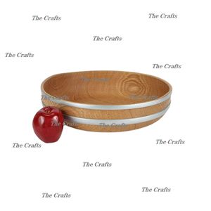 Bol à fruits en bois au design classique, de qualité supérieure, pour salades, collations et fruits, en vente. - Product Image 1