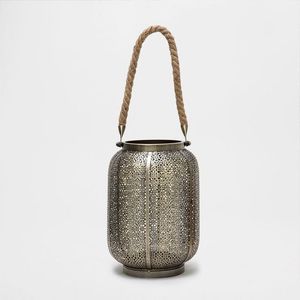 Best Selling Luxury Design Metal Home Decor Candle <b>Lantern</b> With Handle Decorative Christmas <b>Lantern</b> - Product Image 4