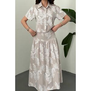 Conjunto de Camisa Beige y Falda Corsé - Beige - Product Image 4