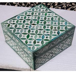 Caja de Joyería Hecha a Mano con Incrustaciones de Hueso, Caja de Almacenamiento Decorativa de Madera Premium para Joyas y Recuerdos - Product Image 1